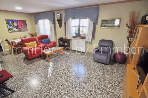 Edificio de uso mixto En venta Calle Principal, Bruguers - La Sentiu, Gavà